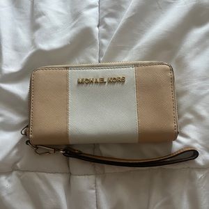 Michael Kors Wristlet